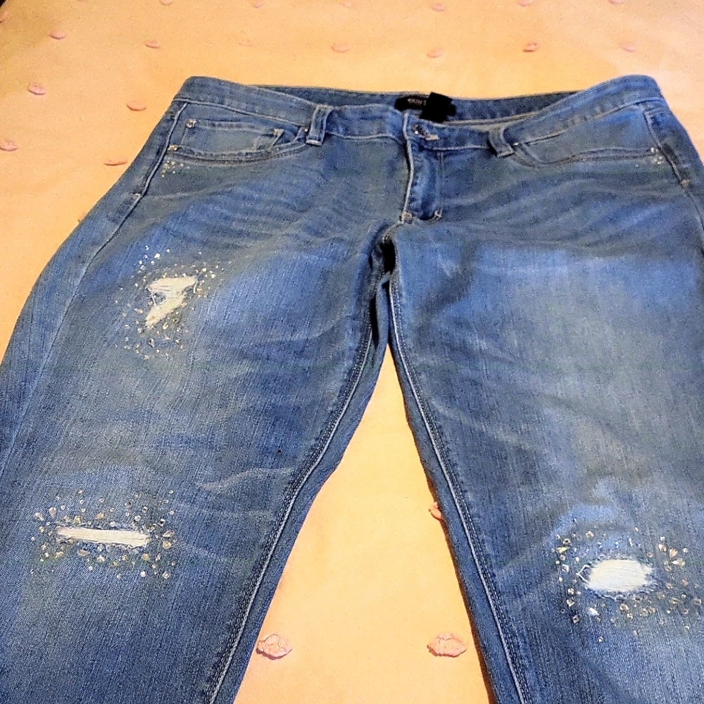 White house black market sparkle design jeans!
